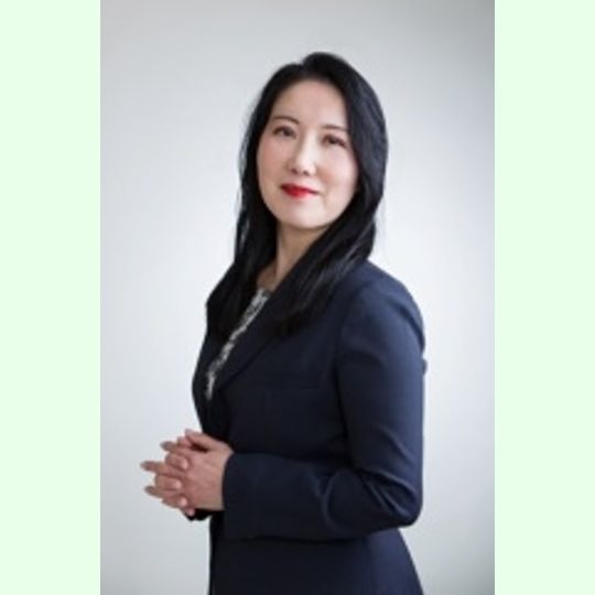女性